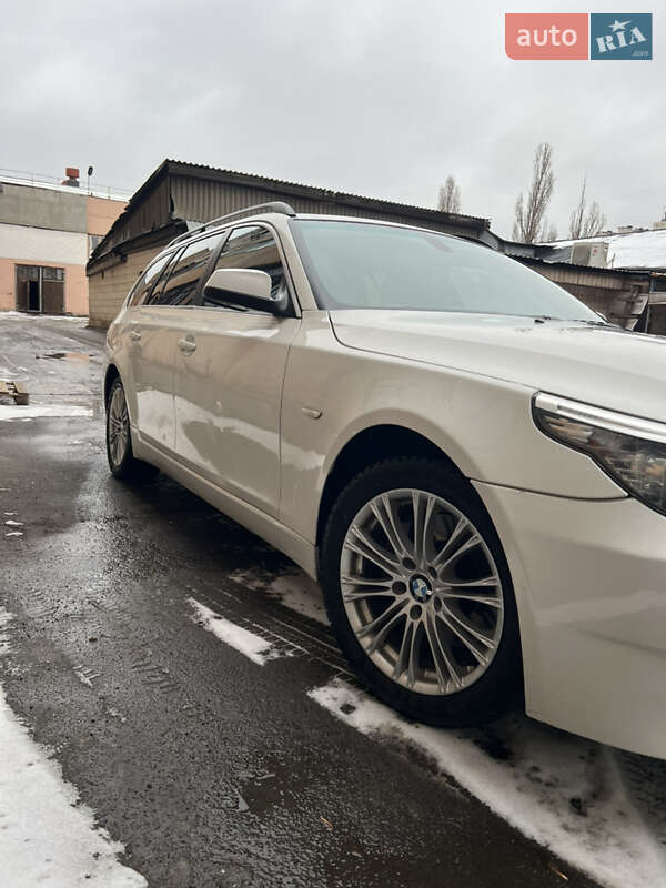 Універсал BMW 5 Series 2010 в Києві фото 13 Універсал BMW 5 Series 2010 в Києві