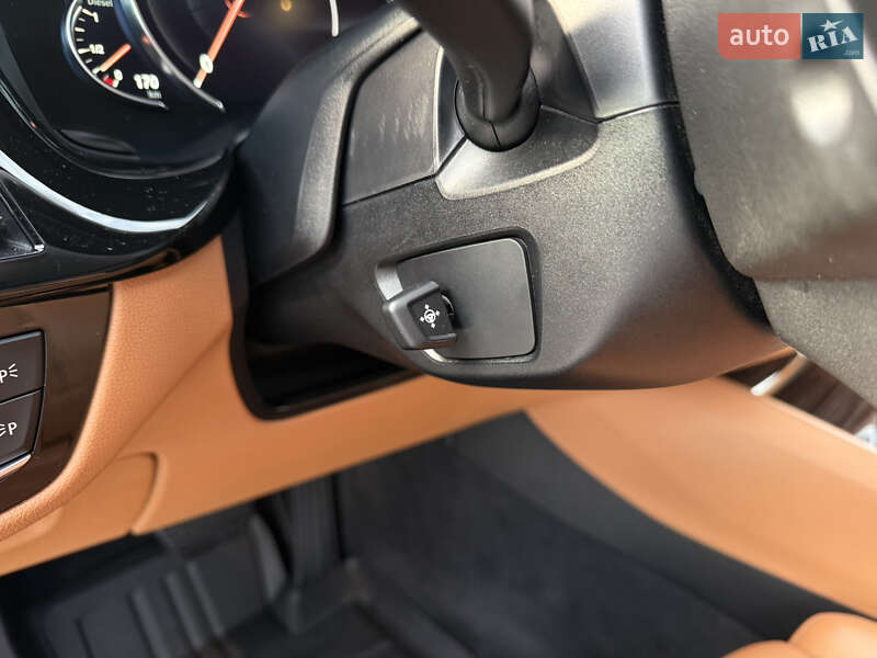 Седан BMW 5 Series 2017 в Львові