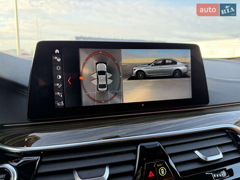 Седан BMW 5 Series 2017 в Львові