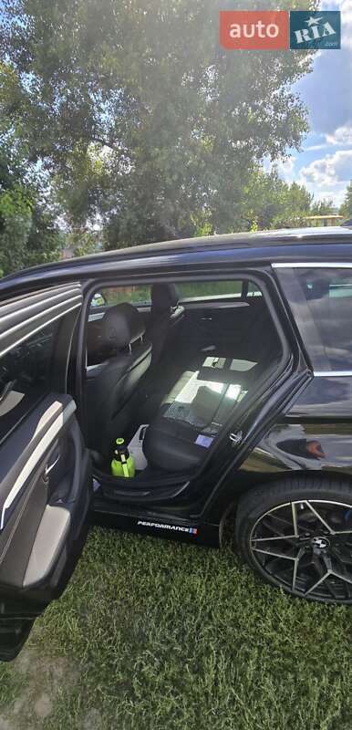 Універсал BMW 5 Series 2015 в Києві