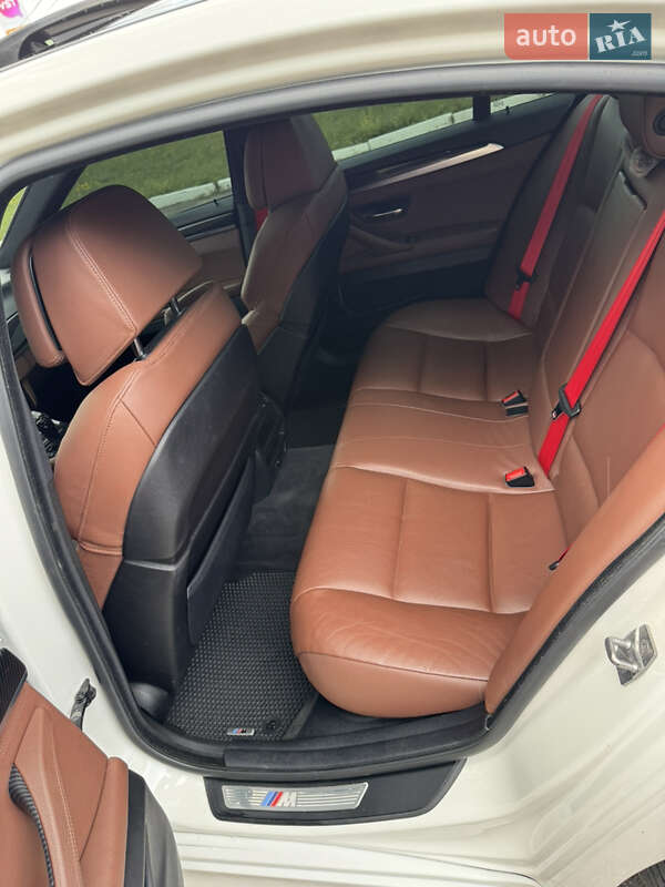 Седан BMW 5 Series 2010 в Виноградове фото 12 Седан BMW 5 Series 2010 в Виноградове