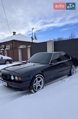 Седан BMW 5 Series 1995 в Запорожье