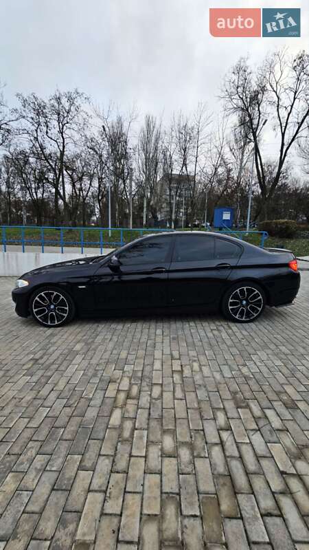 Седан BMW 5 Series 2013 в Запоріжжі