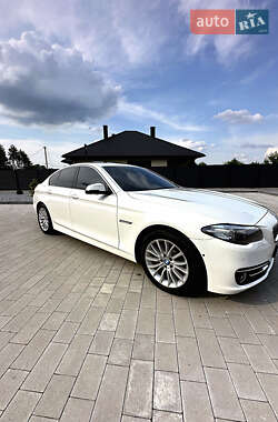 Седан BMW 5 Series 2015 в Дніпрі
