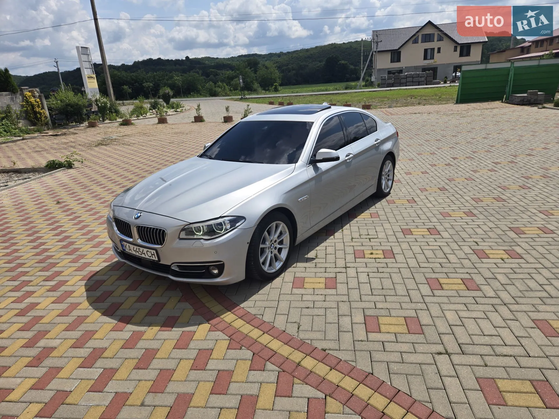2015 BMW 5er - мініатюра 2
