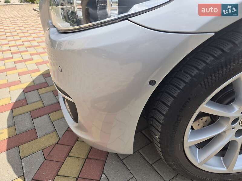 Седан BMW 5 Series 2015 в Мукачевому