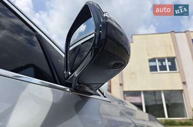 Седан BMW 5 Series 2015 в Мукачевому