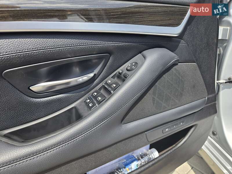 Седан BMW 5 Series 2015 в Мукачевому