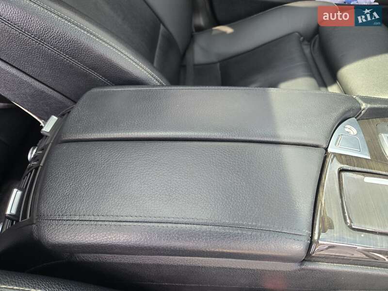 Седан BMW 5 Series 2015 в Мукачевому