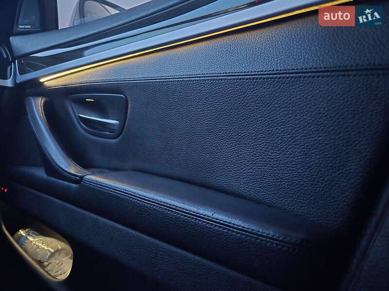 Седан BMW 5 Series 2015 в Мукачевому