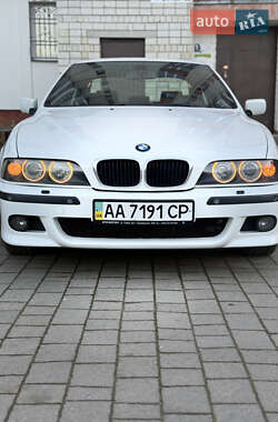 Седан BMW 5 Series 2002 в Львові