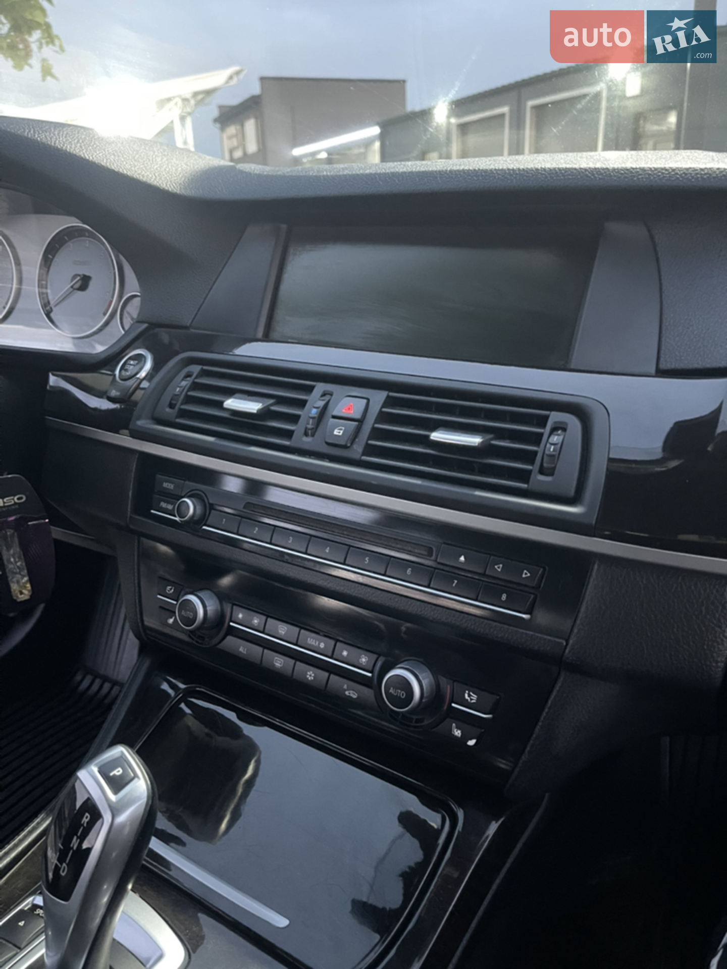 2012 BMW 5er - мініатюра 11