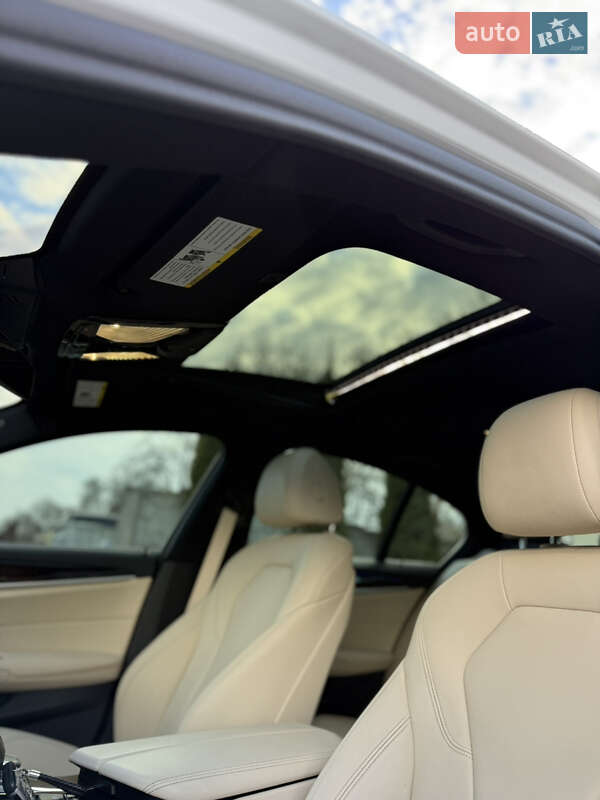 Седан BMW 5 Series 2018 в Львові фото 40 Седан BMW 5 Series 2018 в Львові