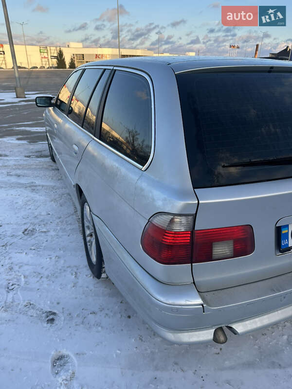 Универсал BMW 5 Series 2002 в Черновцах