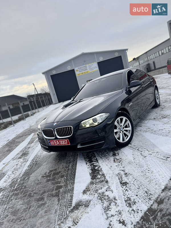 Седан BMW 5 Series 2013 в Нововолинську