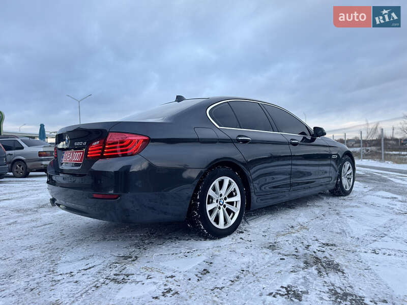 Седан BMW 5 Series 2013 в Нововолинську