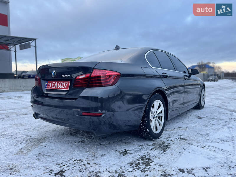 Седан BMW 5 Series 2013 в Нововолинську