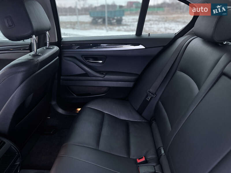 Седан BMW 5 Series 2013 в Нововолинську
