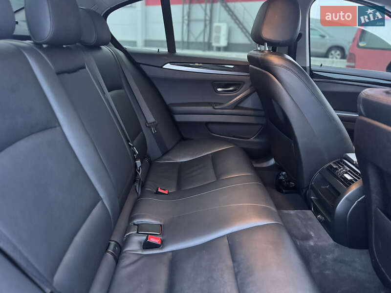 Седан BMW 5 Series 2013 в Нововолинську