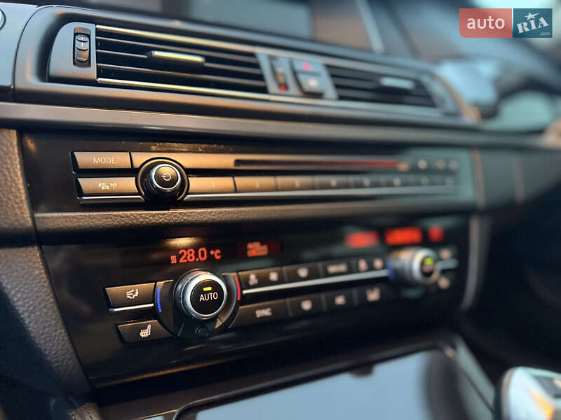 Седан BMW 5 Series 2013 в Нововолинську