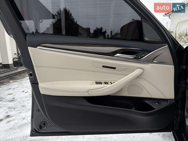 Седан BMW 5 Series 2017 в Мукачевому