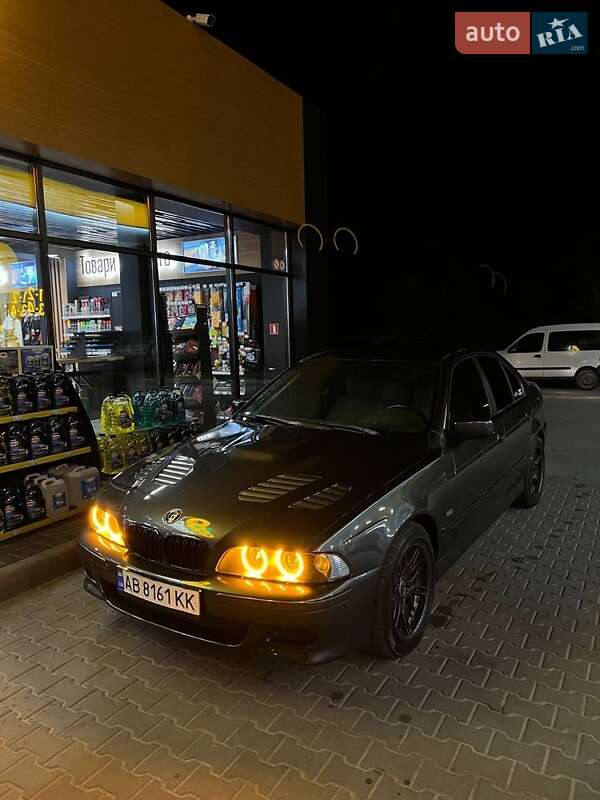 Седан BMW 5 Series 2001 в Гайсину