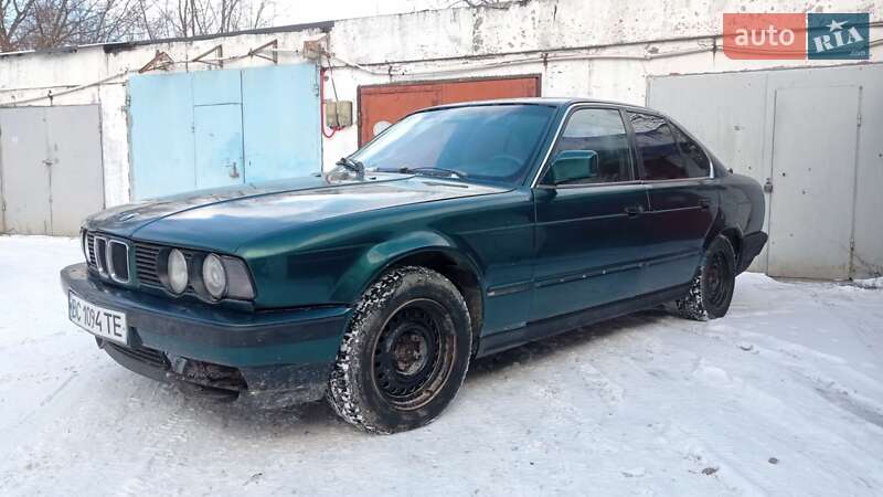 Седан BMW 5 Series 1989 в Львове