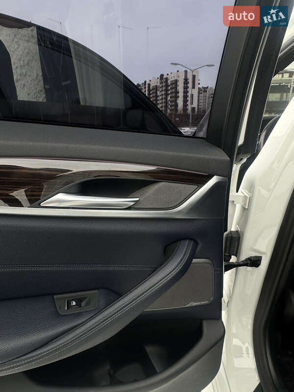 Седан BMW 5 Series 2018 в Киеве фото 14 Седан BMW 5 Series 2018 в Киеве