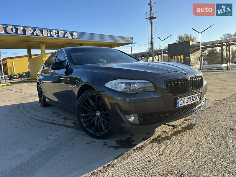 Седан BMW 5 Series 2010 в Умані
