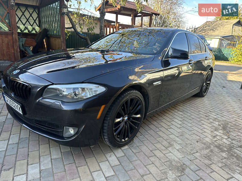 Седан BMW 5 Series 2010 в Умані