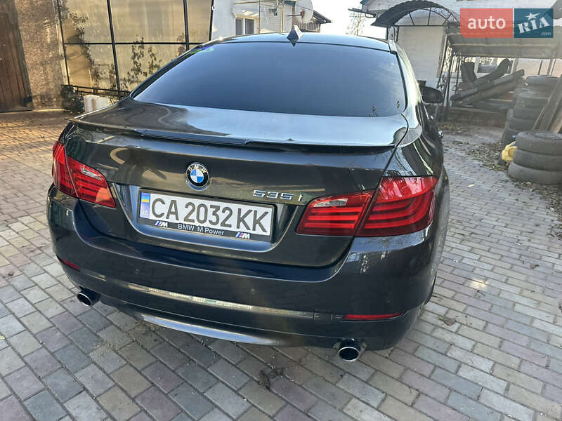 Седан BMW 5 Series 2010 в Умані