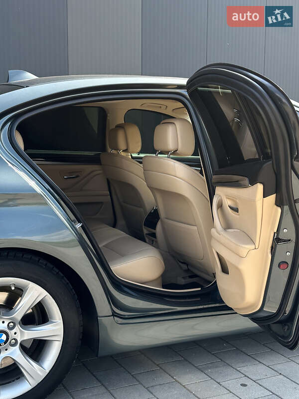 Седан BMW 5 Series 2012 в Хмельницькому