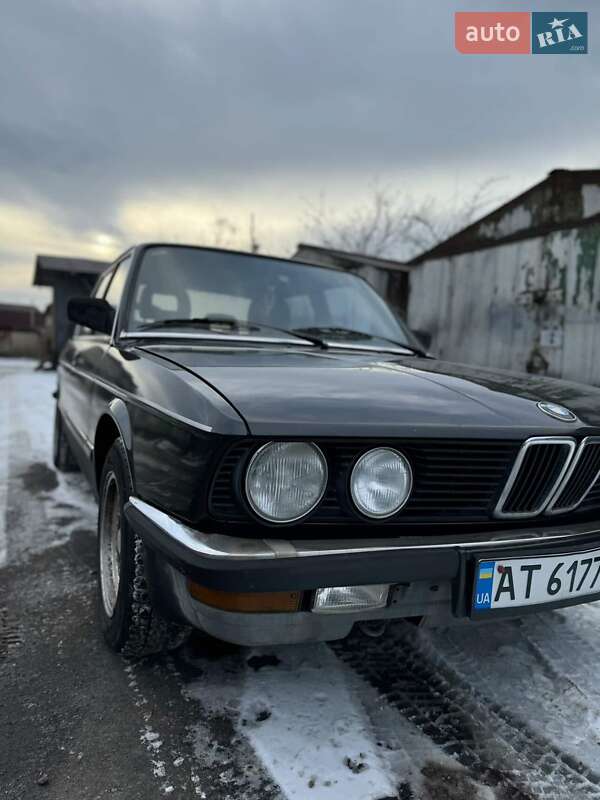 Седан BMW 5 Series 1987 в Івано-Франківську