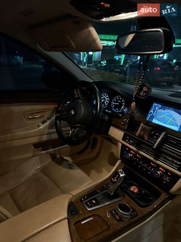 Седан BMW 5 Series 2012 в Хмельницькому