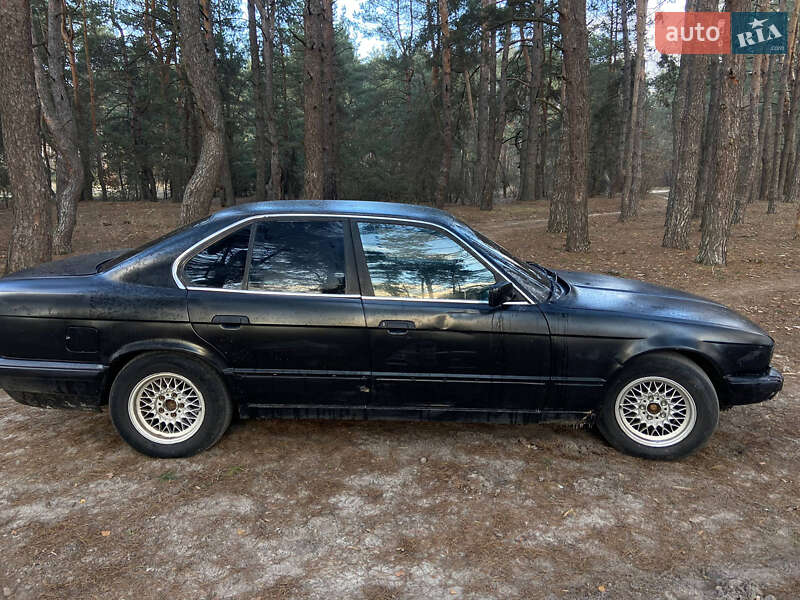 Седан BMW 5 Series 1991 в Василькове