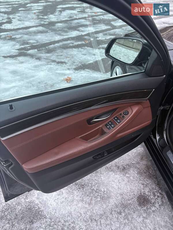 Седан BMW 5 Series 2015 в Запорожье