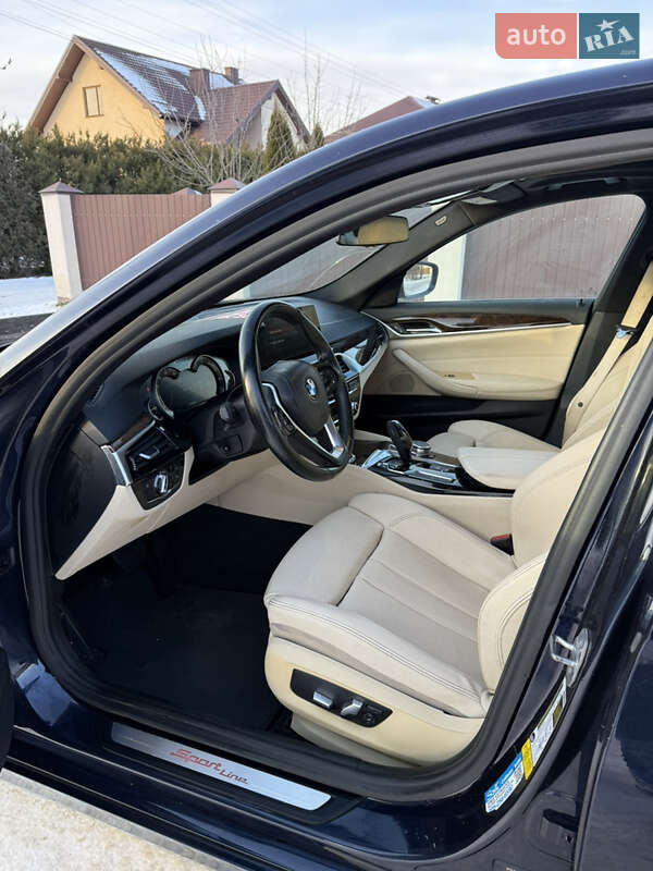 Седан BMW 5 Series 2017 в Львове