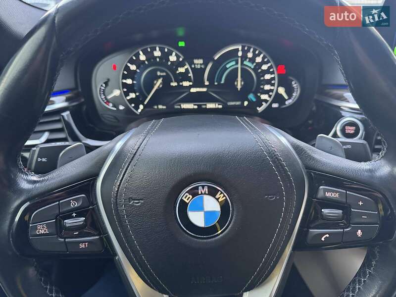 Седан BMW 5 Series 2018 в Львове фото 24 Седан BMW 5 Series 2018 в Львове