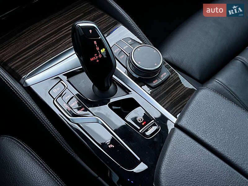 Седан BMW 5 Series 2021 в Києві