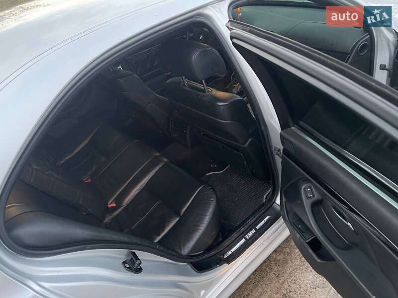 Седан BMW 5 Series 2003 в Белгороде-Днестровском фото 12 Седан BMW 5 Series 2003 в Белгороде-Днестровском