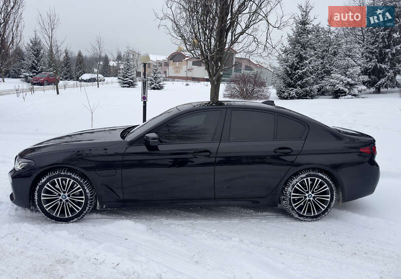 Седан BMW 5 Series 2018 в Львові