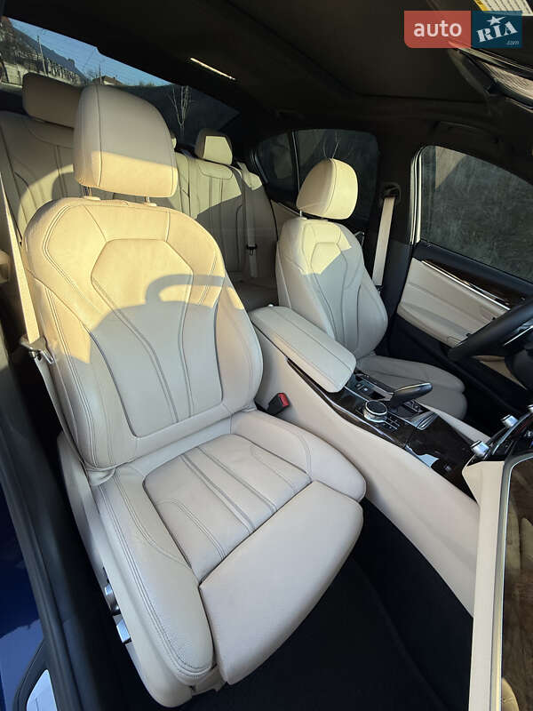 Седан BMW 5 Series 2018 в Николаеве