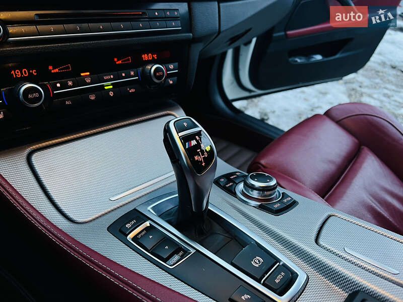 Седан BMW 5 Series 2011 в Харкові