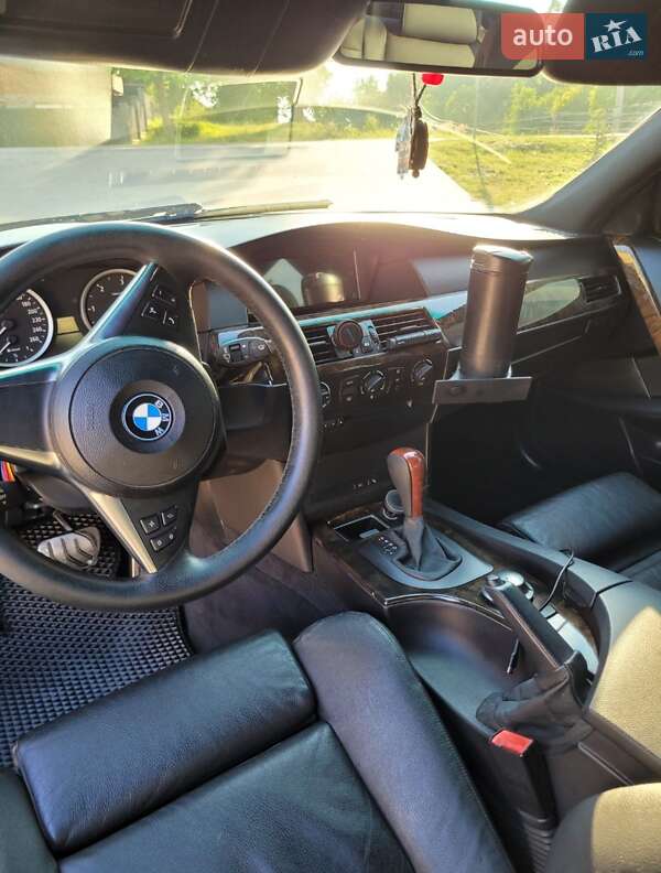 Седан BMW 5 Series 2004 в Львове