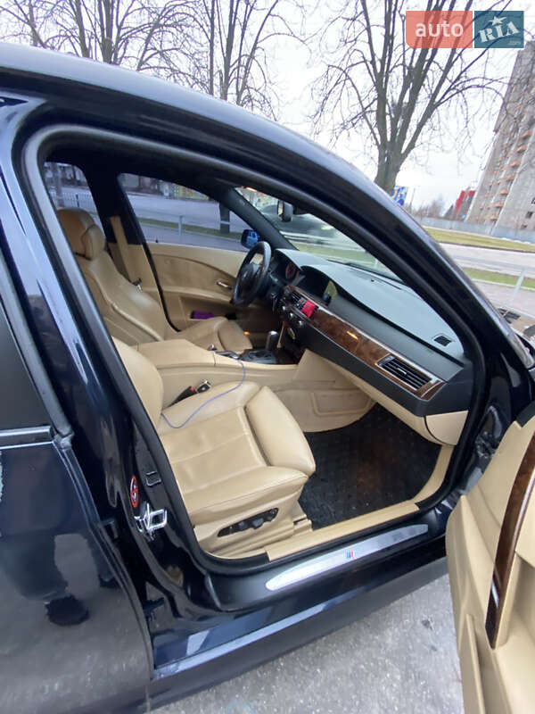 Седан BMW 5 Series 2007 в Днепре