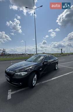 Седан BMW 5 Series 2012 в Львові