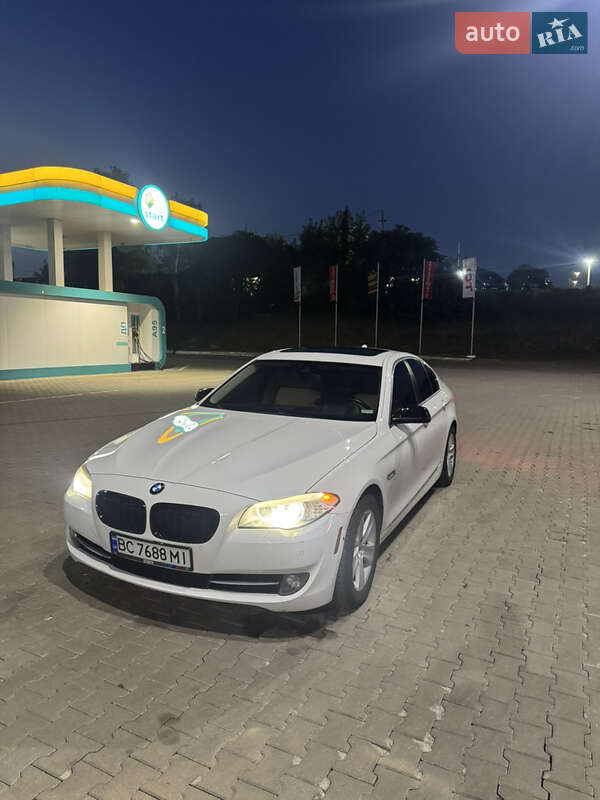 Седан BMW 5 Series 2013 в Черновцах