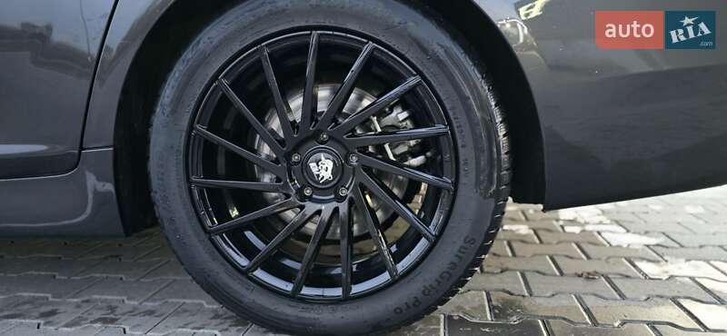 Седан BMW 5 Series 2015 в Чернівцях