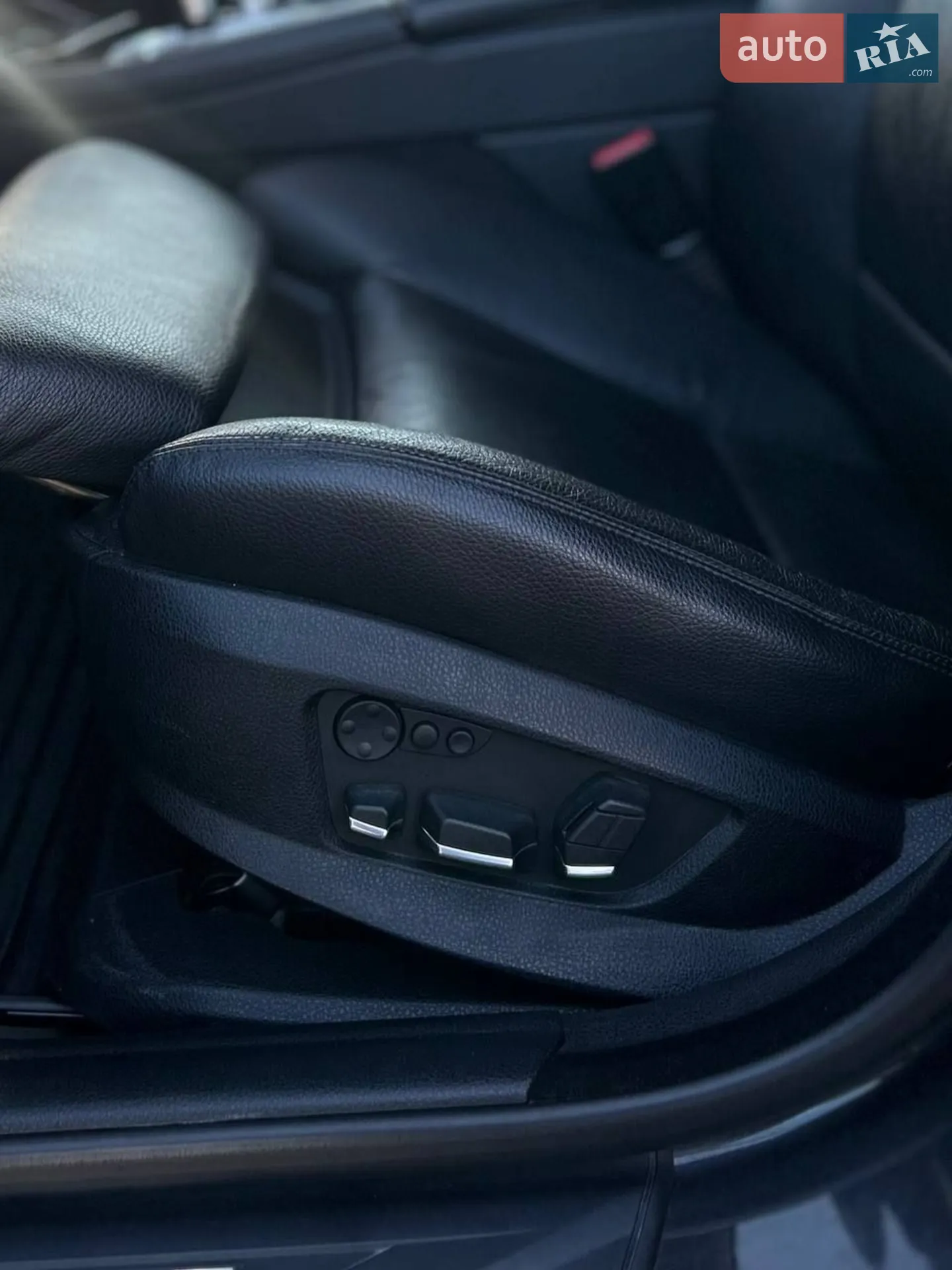 2012 BMW 5er - мініатюра 11