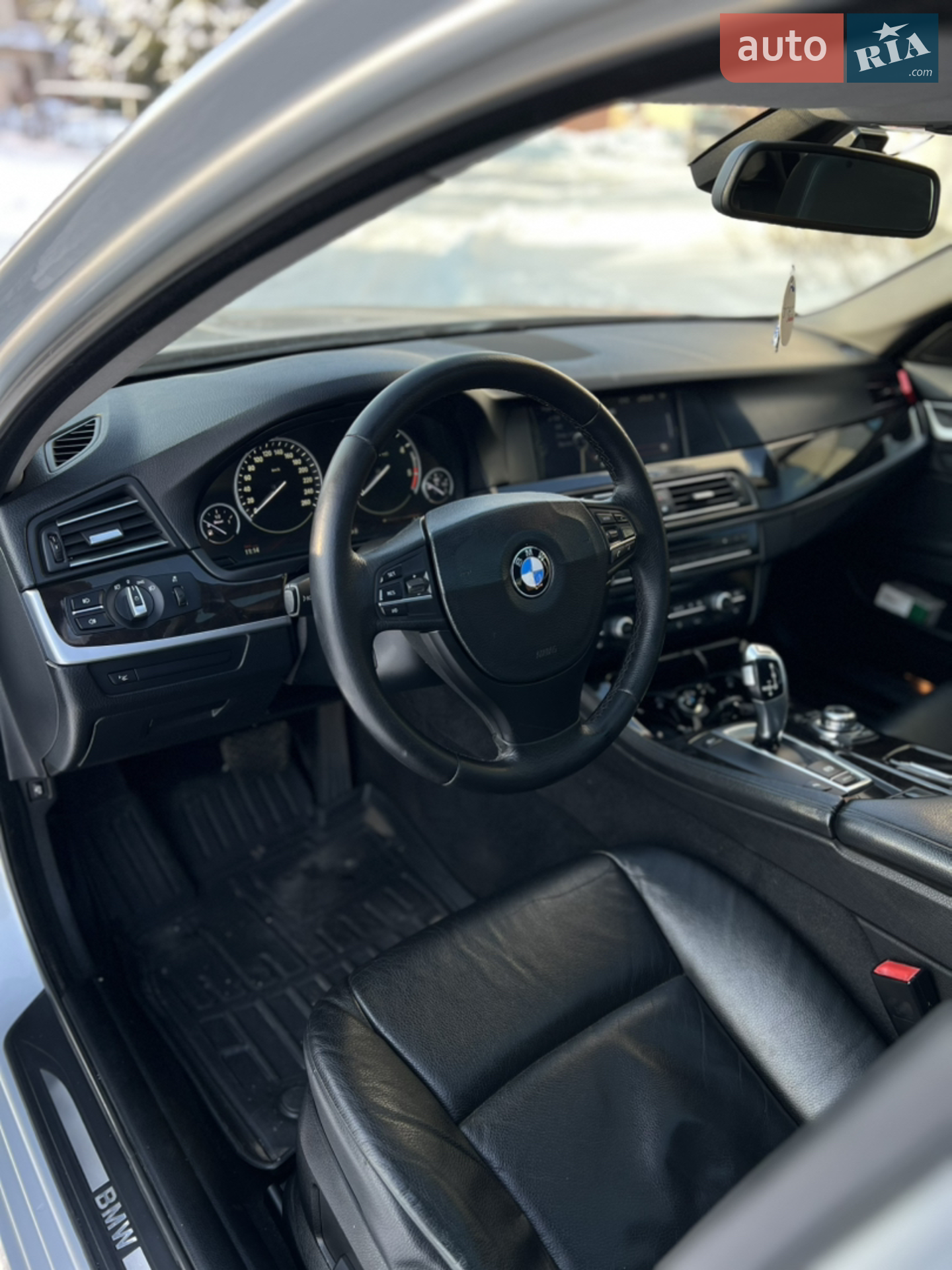 2011 BMW 5er - мініатюра 9